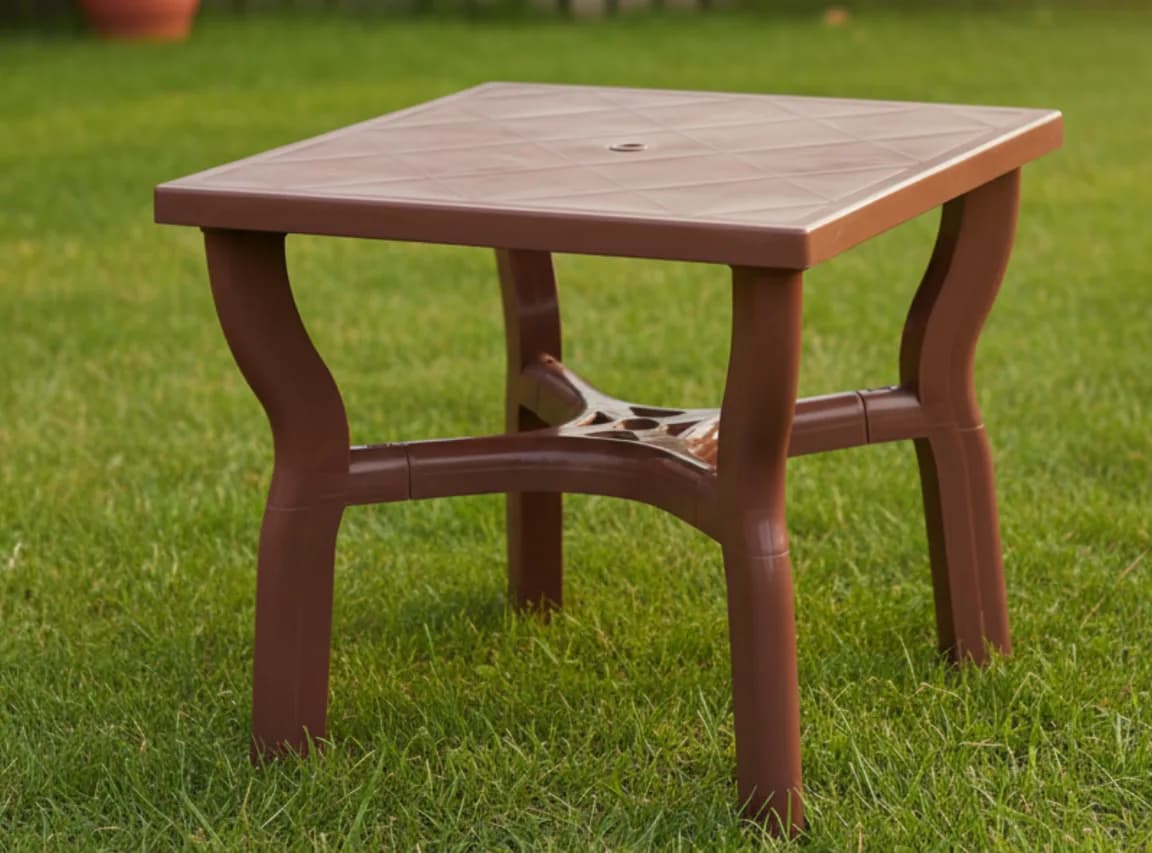 PANDA SQUARE TABLE WITH CONNECTORS — Brown