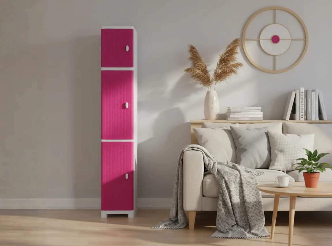 Commodore Eleven — White - Fuchsia